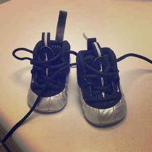 Newborn baby shoes size 1c